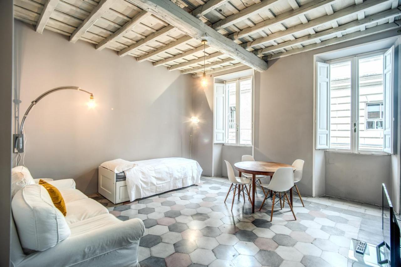 Apartment Stylish And Spacious Next To The Colosseum Rom